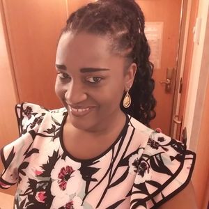 Meet your Posher, Cali